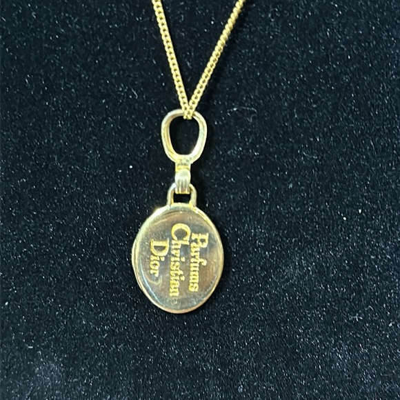 Dior necklace Authenic Good used condition - Picture 3 of 7